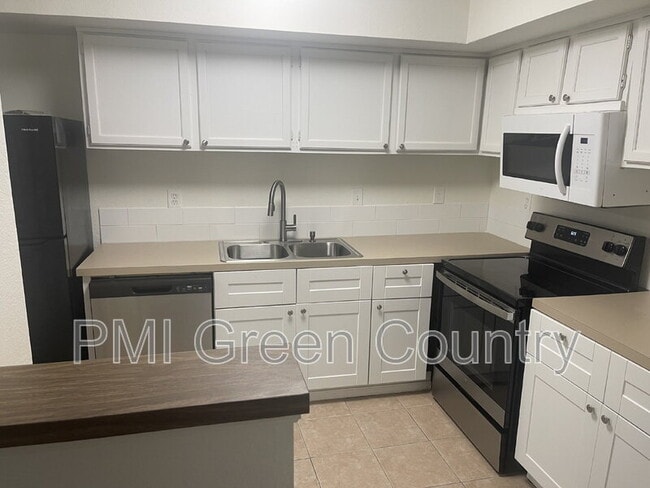 Photo - 6657 S Victor Ave Unit I102