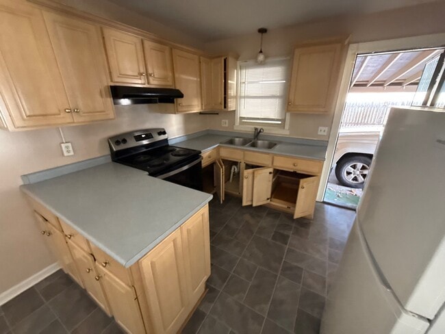 Photo - 3104 N Webster Ave