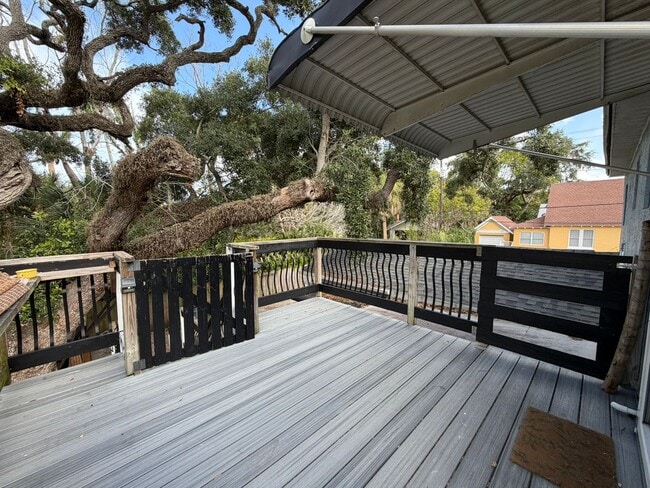 Photo - Apartment in Historical Tarpon Springs