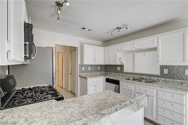 Photo - 4040 Castle Cove Dr