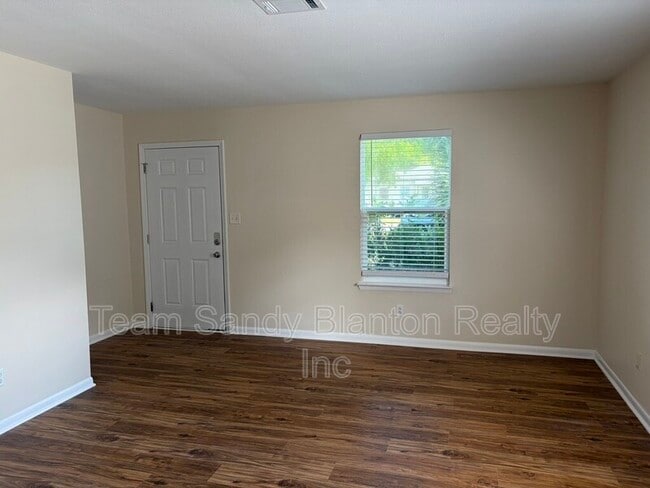 Photo - 204 Brandywine Rd