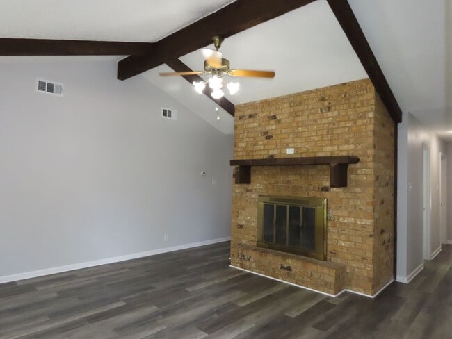 Photo - Whitehouse ISD - 3 Bedroom, 2 Bath Duplex, Lawn Care Provided!