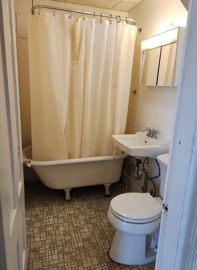 18 Maxwell St Unit 2