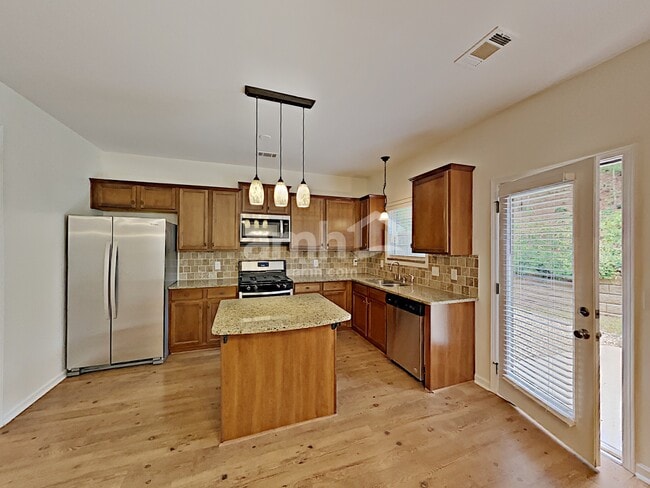 Photo - 125 Kingland St