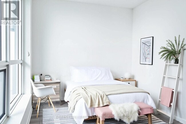 Photo - 110 Broadway Ave