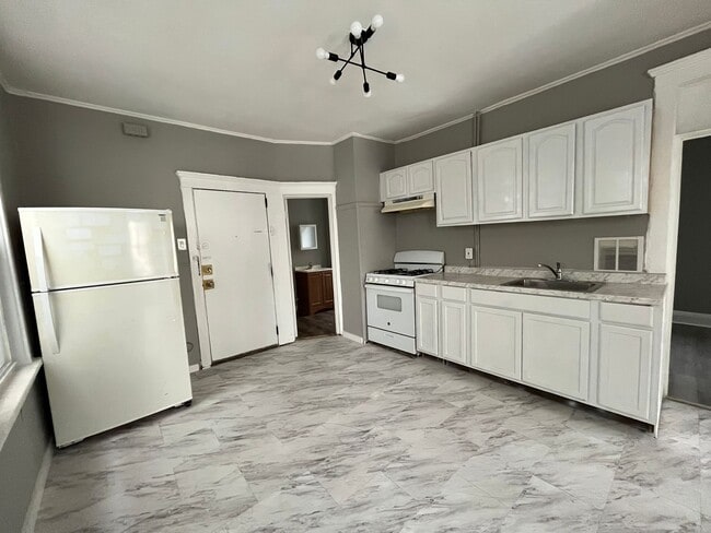 Photo - 312 Danforth Ave Unit 2