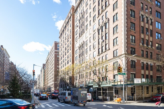 Photo - 1070 Park Ave