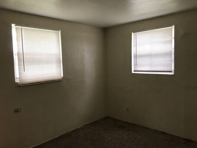 529 NW 8th Ave Unit 4