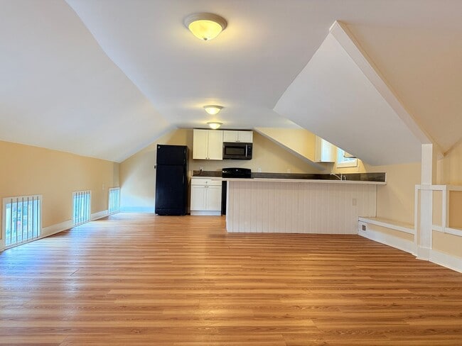 Photo - UPSTAIRS Downtown Milford Gem Near the Riverwalk & Local Hotspots!