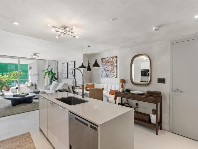 Photo - 9521 E Bay Harbor Dr Unit 705