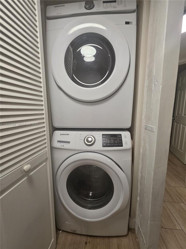 Photo - 15711 SW 137th Ave Unit 101