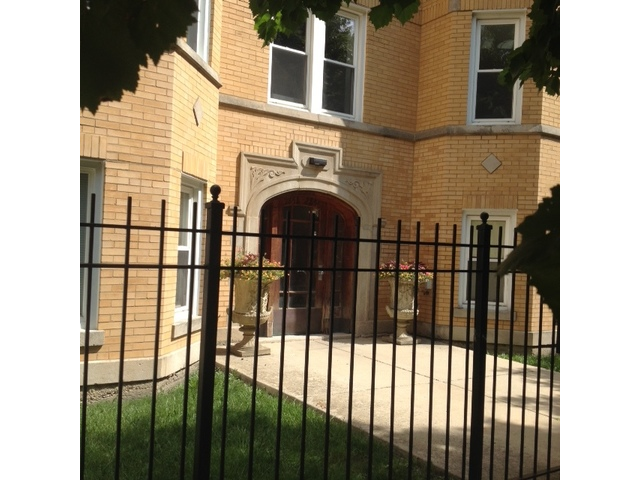 Building - 2858 W Shakespeare Ave Unit GW