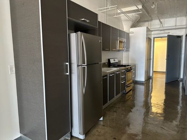 Photo - 1308 Factory Pl Unidad 304