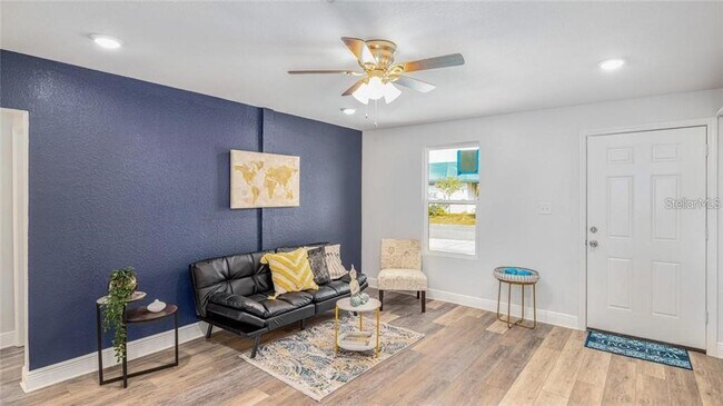 Photo - 7508 Carolyn Ave