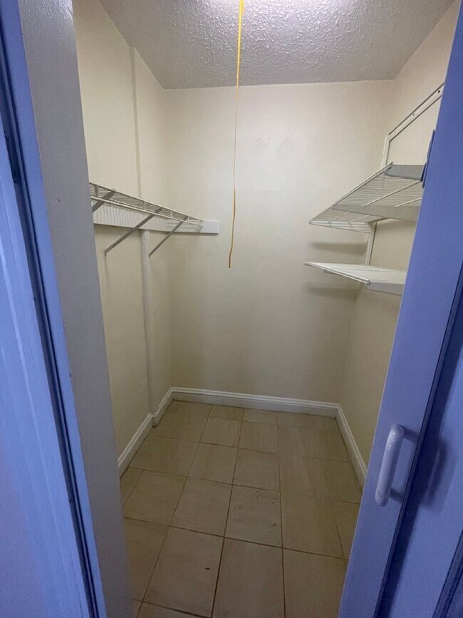 Photo - No Brokers Fee, One Month Rent-Free, Laundry on a Site