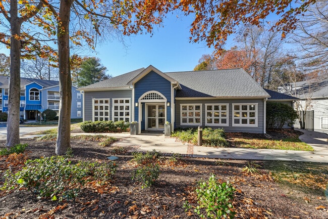 Windsor at Fairlakes apartments — community photo
