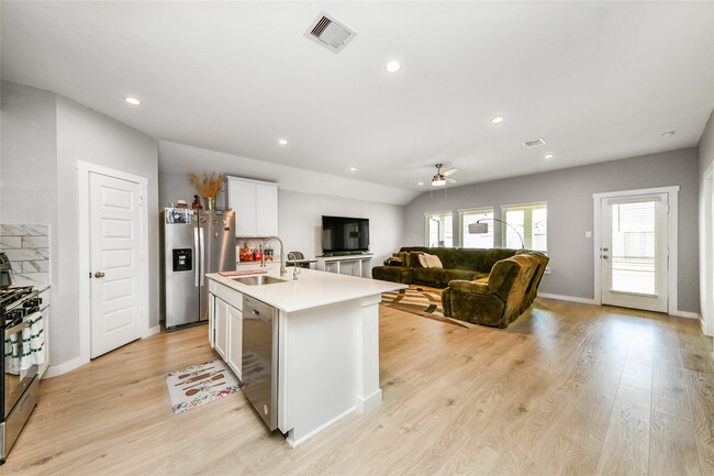 Photo - 31711 Melkridge Rd