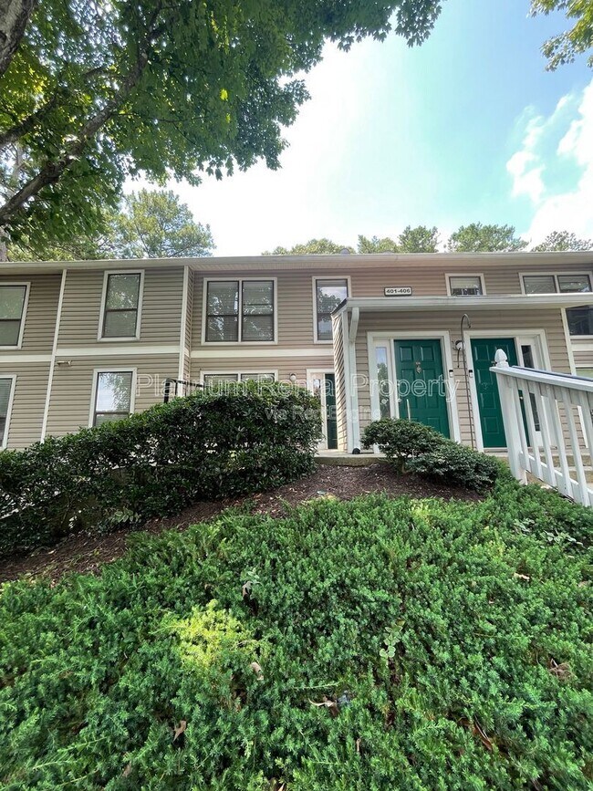 402 Wynnes Ridge Cir SE