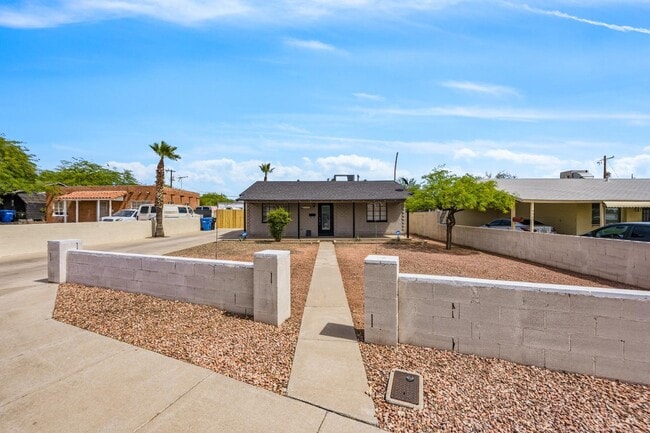 Photo - 9427 N 1st Ave