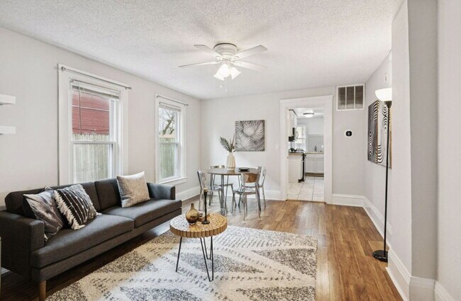 Photo - 1504 4th St NE Unidad 1