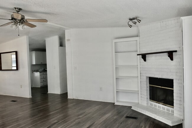 Photo - 180 Westmill Dr