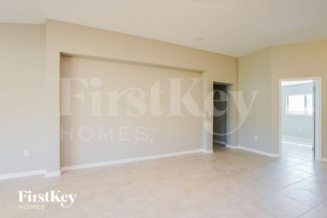 Photo - 2916 45th St W