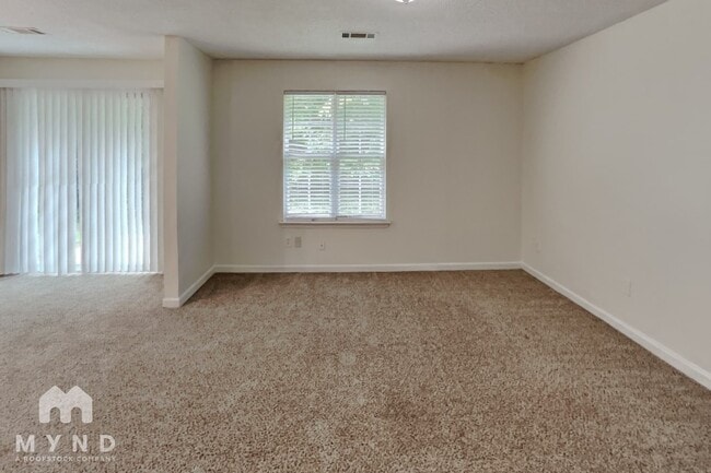 Photo - 6332 Hickory Ln Cir