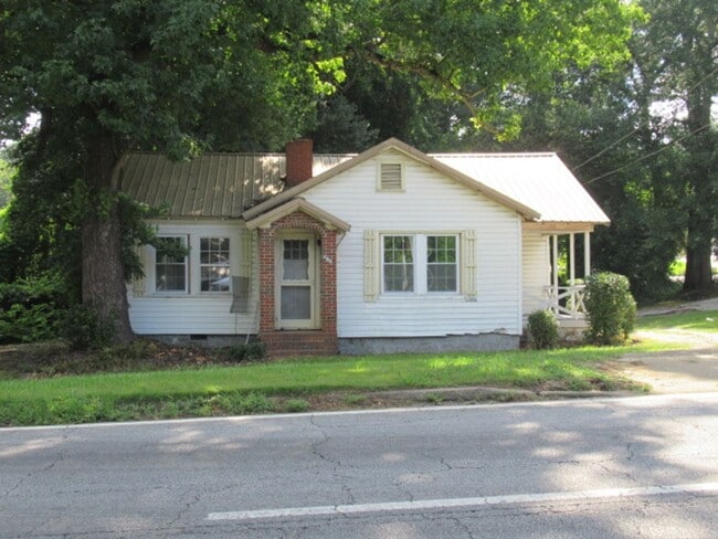 Building Photo - 901 N Park St