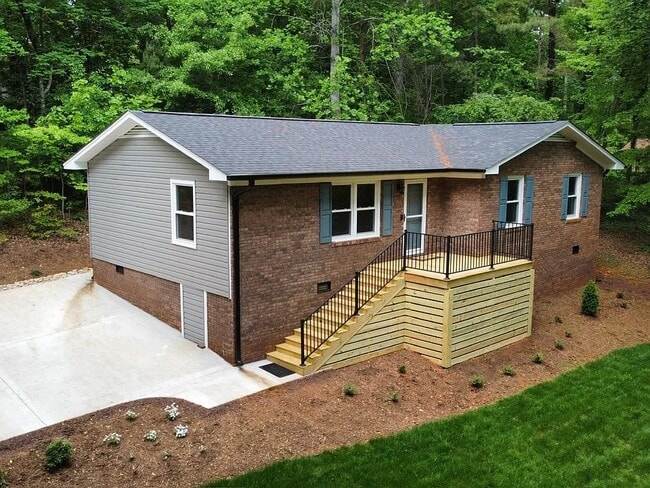 Building Photo - 7031 Autumn Way Rental