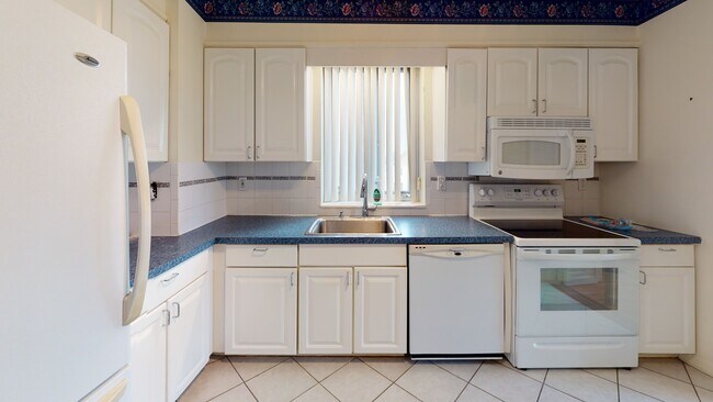 2 Hammond Pond Pky Unit 604