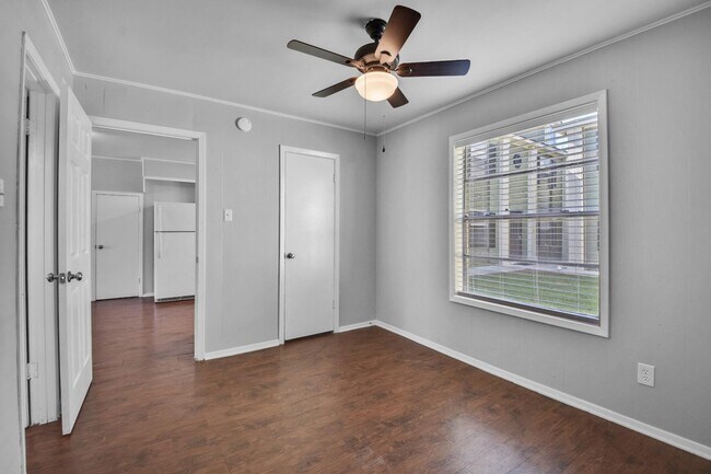 Photo - 1510 Broadmoor Dr