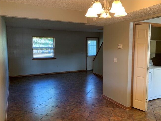 Photo - 460 N Garrett St