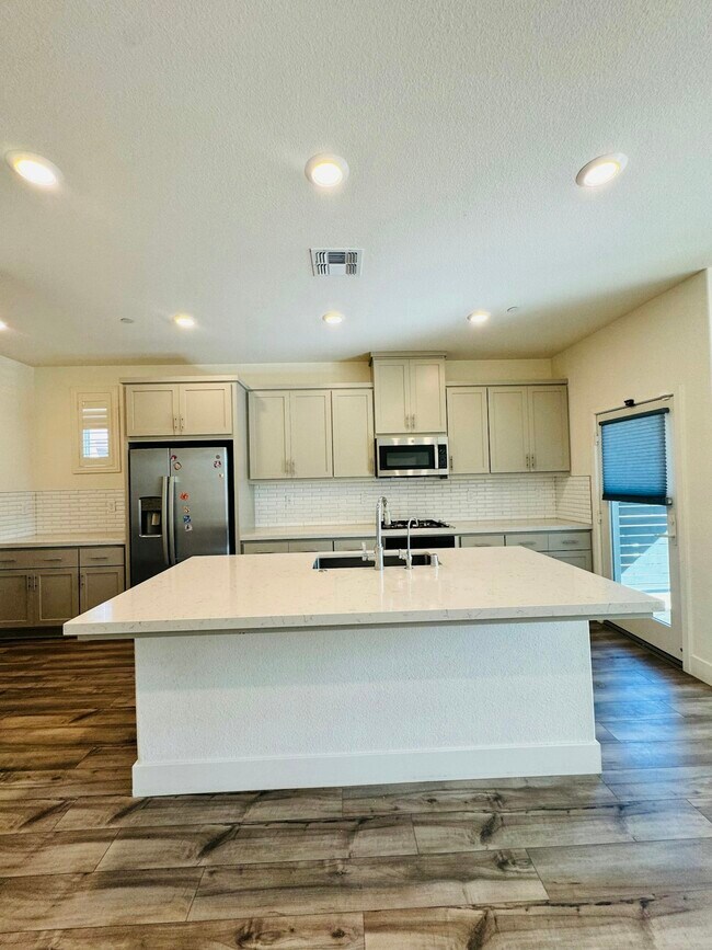 Photo - 5720 Greige Cir