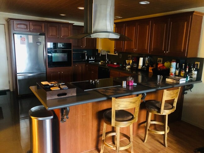 Kitchen /Bar - 3344 Sandy Way Unit A