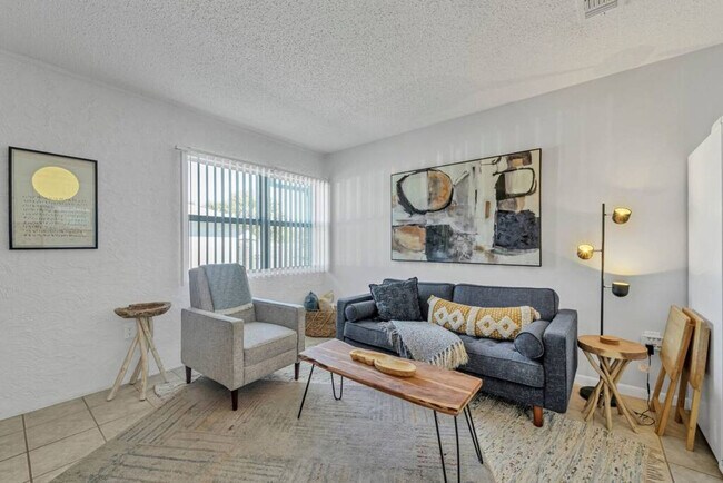 Photo - 302 Santa Rosa Blvd Unidad SI ID1502012P