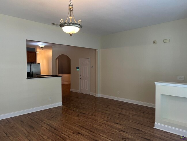 Photo - 644 Ivy Brook Way