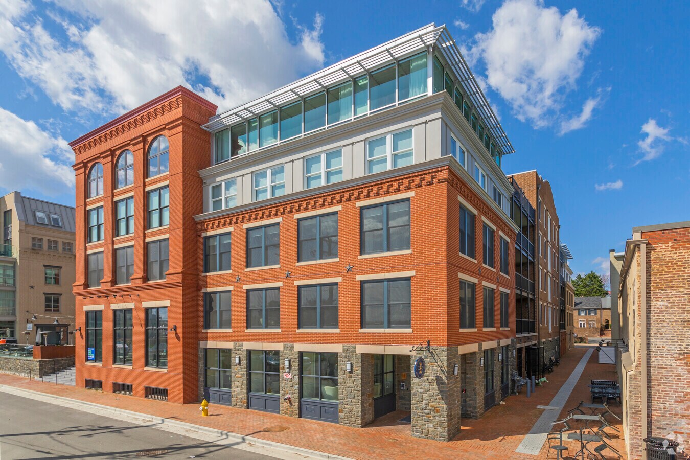 211 The Strand - The Watermark Apartments