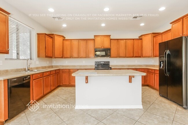 Photo - 977 W Jersey Way