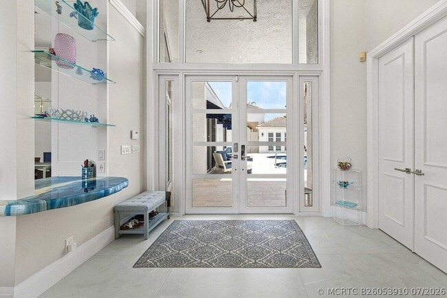1144 Crystal Dr