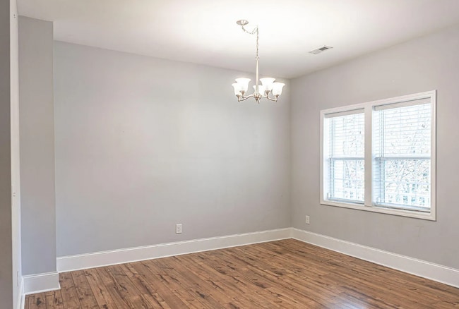 Photo - 2 Sawmill Ct