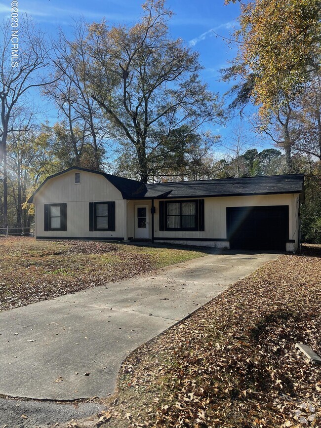 Building Photo - 1002 Stillwood Cir Rental