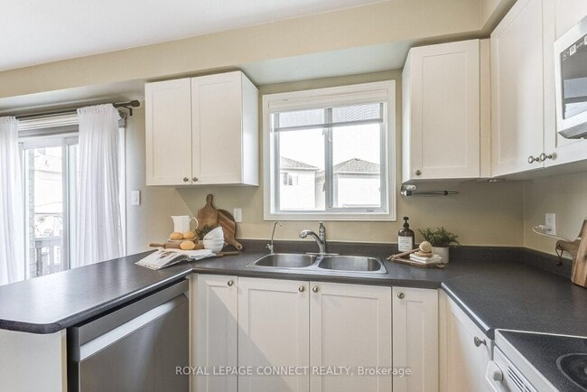 Photo - 29 Andona Crescent