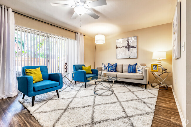 Interior Photo - Madison at Largo Rental