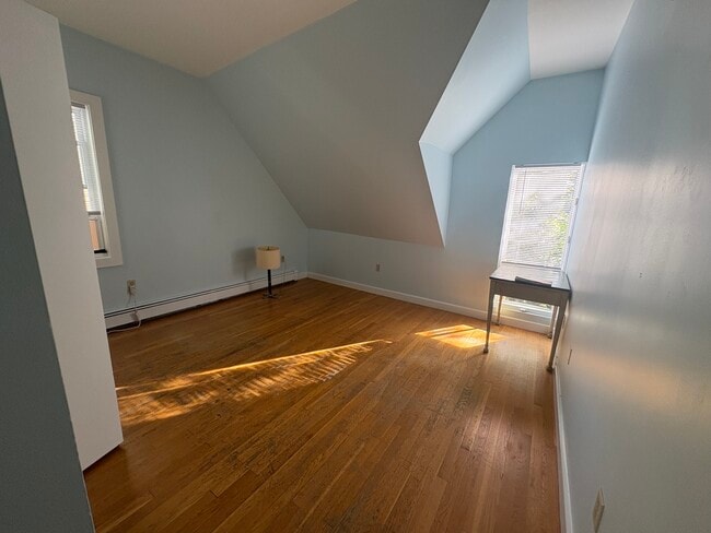 Photo - 293 Sidney St