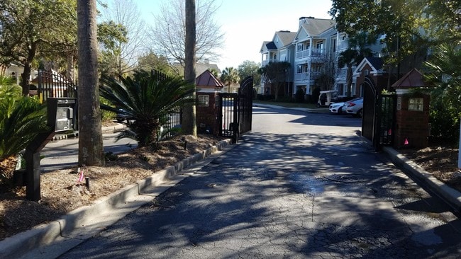 Gated Entrance - 45 Sycamore Ave Unit 1838