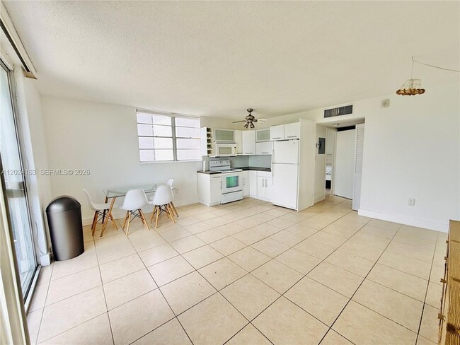 Photo - 12590 NE 16th Ave Unit 412