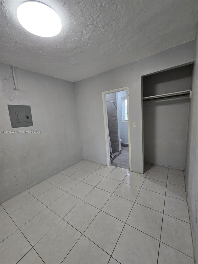 Photo - 1437 NE 110th Terrace Unidad 1