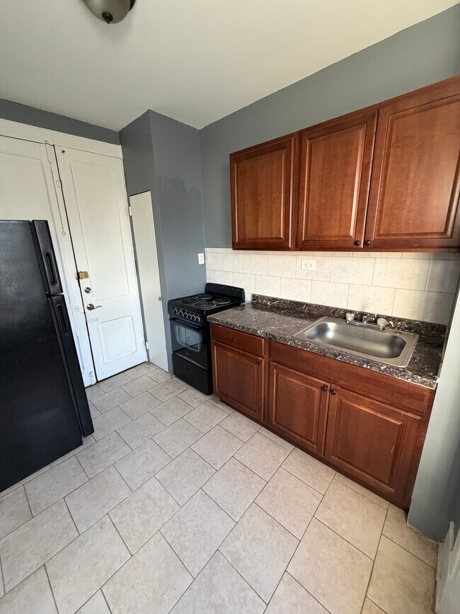 Photo - Woodward Apts Unit 413-3