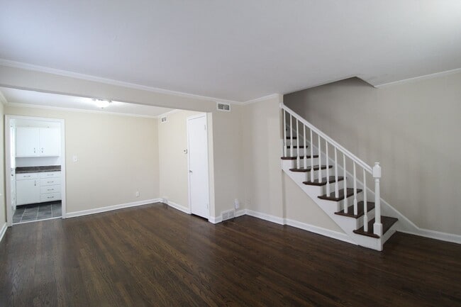 312 E 26th Ave