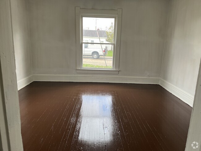 Building Photo - 418 Catherine St Rental